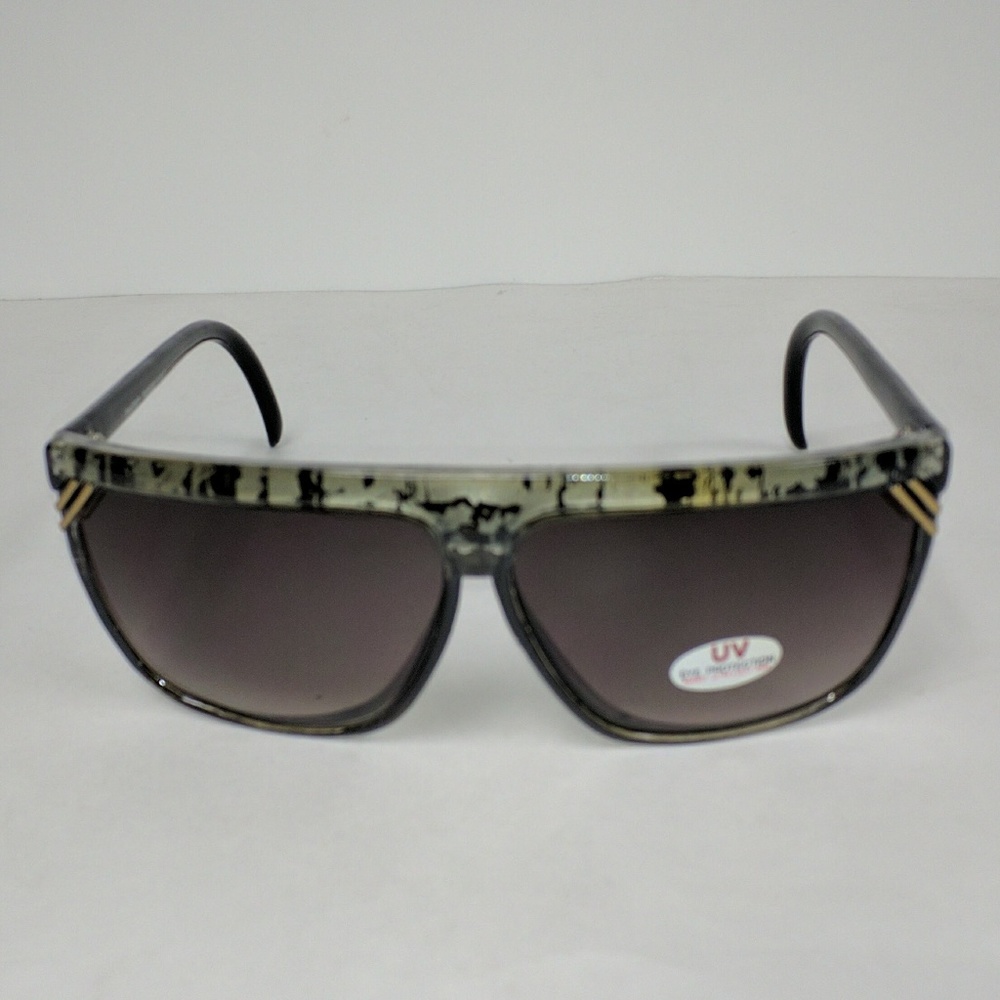 NWOT True Vintage 90's Acetate frame Lady's Fashion Sunglasses w/top bar design